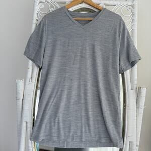 Unbound Merino Wool T Shirt Mens Large Gray Heather Short Sleeve V Neck